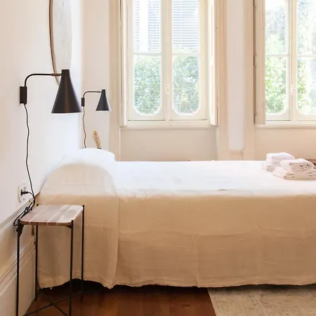 Alojamento de Acomodação e Pequeno-almoço Viva Alameda - River