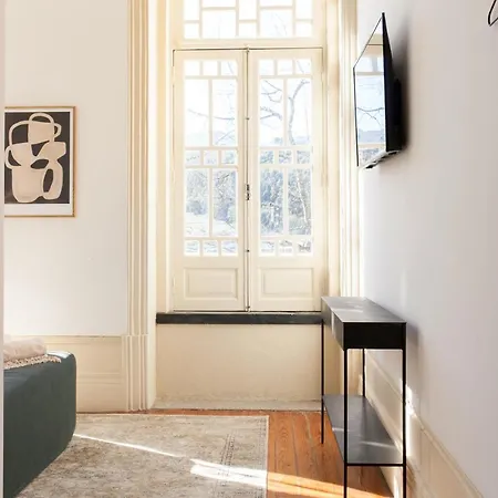 Alojamento de Acomodação e Pequeno-almoço Viva Alameda - River 3*